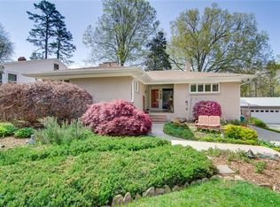 805 Quaker Ln, High Point, NC 27262