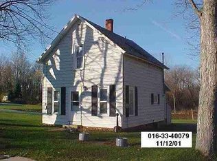 403 W Race St, Wolcottville, IN
