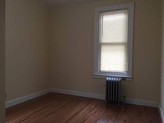 5th image of 2351 28th St #2R