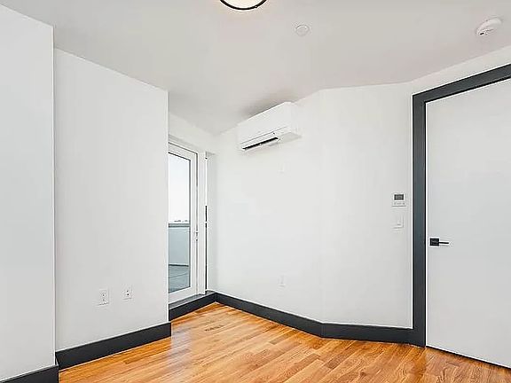 4th image of 1407 Flatbush Ave #402