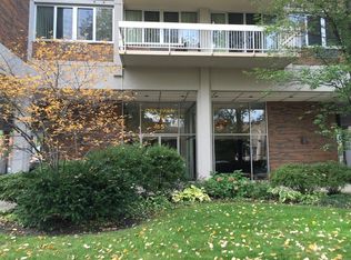 165 N Kenilworth Ave APT 1D, Oak Park, IL 60301