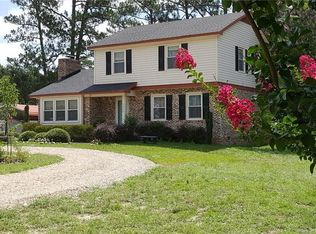 5424 Thompson Cir, Hope Mills, NC 28348