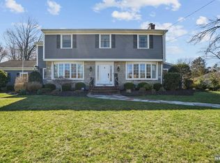 584 Seminole St, Oradell, NJ 07649