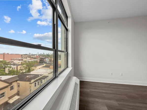 121 34th Street image 9 of 44