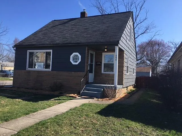 594 S Wayne Ave photo 1