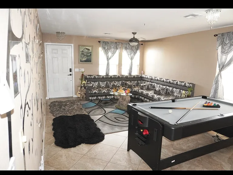 276 E Monterey Cypress St — Photo 4