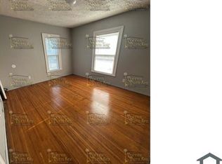9 Brooklyn St, Rochester, NY 14613