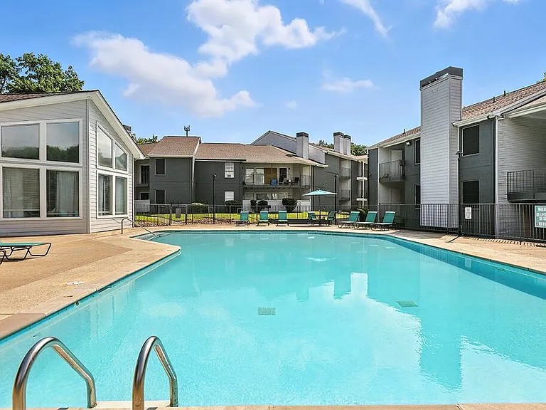 Newport Apartment Homes — Photo 6