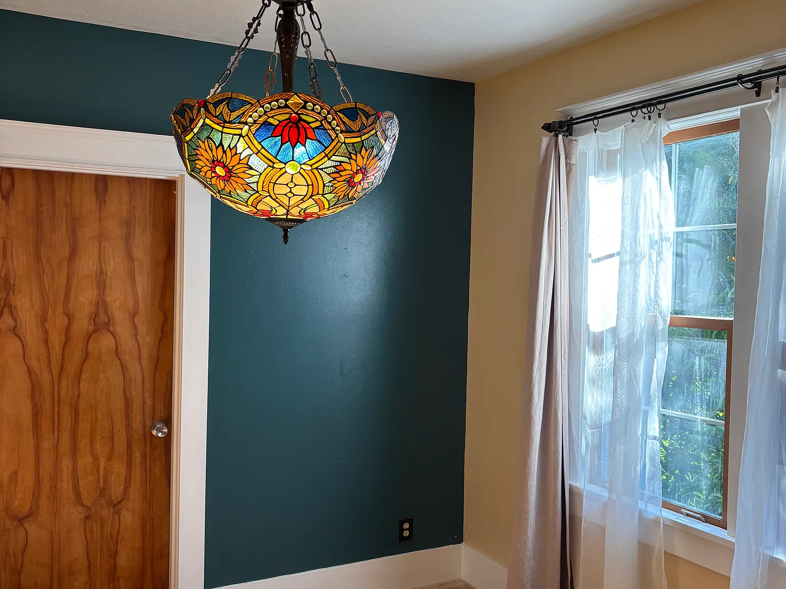 3 bed, 1.5 bath, 1400 sqft, $3,000 — Photo 4