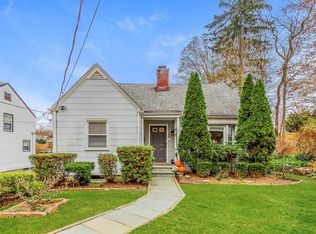 150 N Washington Ave, Hartsdale, NY 10530