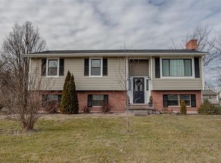 400 Riggin Rd, Troy, IL 62294