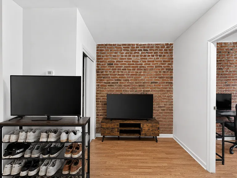 257 Water St #3C — Photo 4