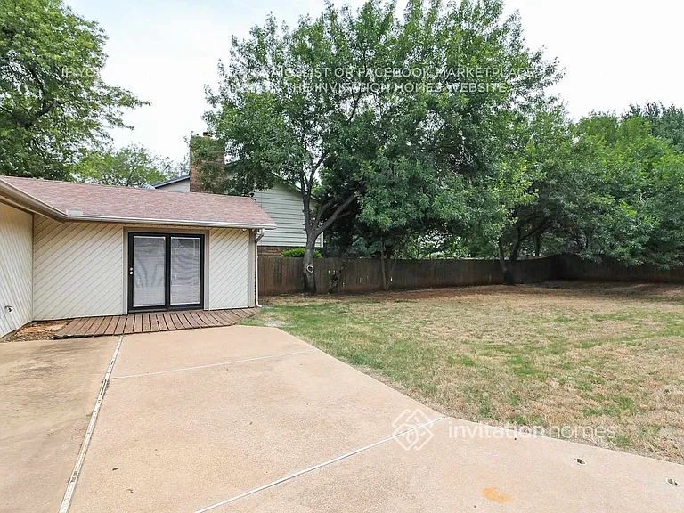 3718 Twin Oaks Ct — Photo 12