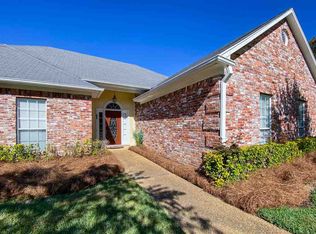 231 Woodrun Dr, Ridgeland, MS 39157