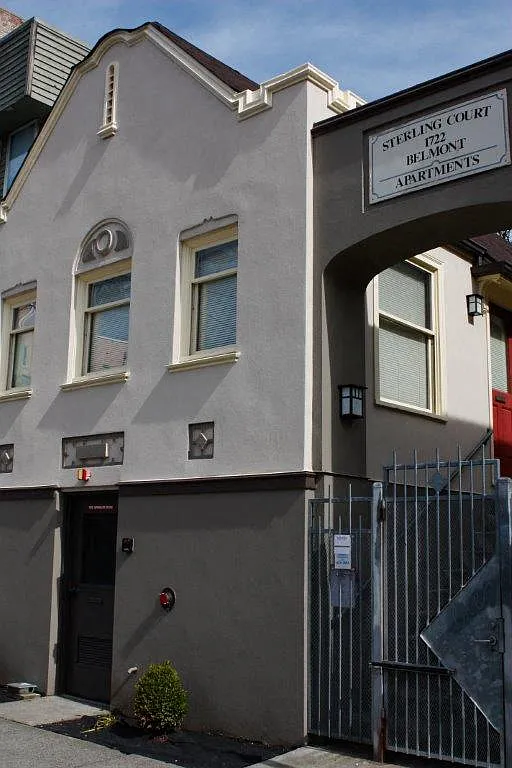 Sterling Court Apartments — Photo 1