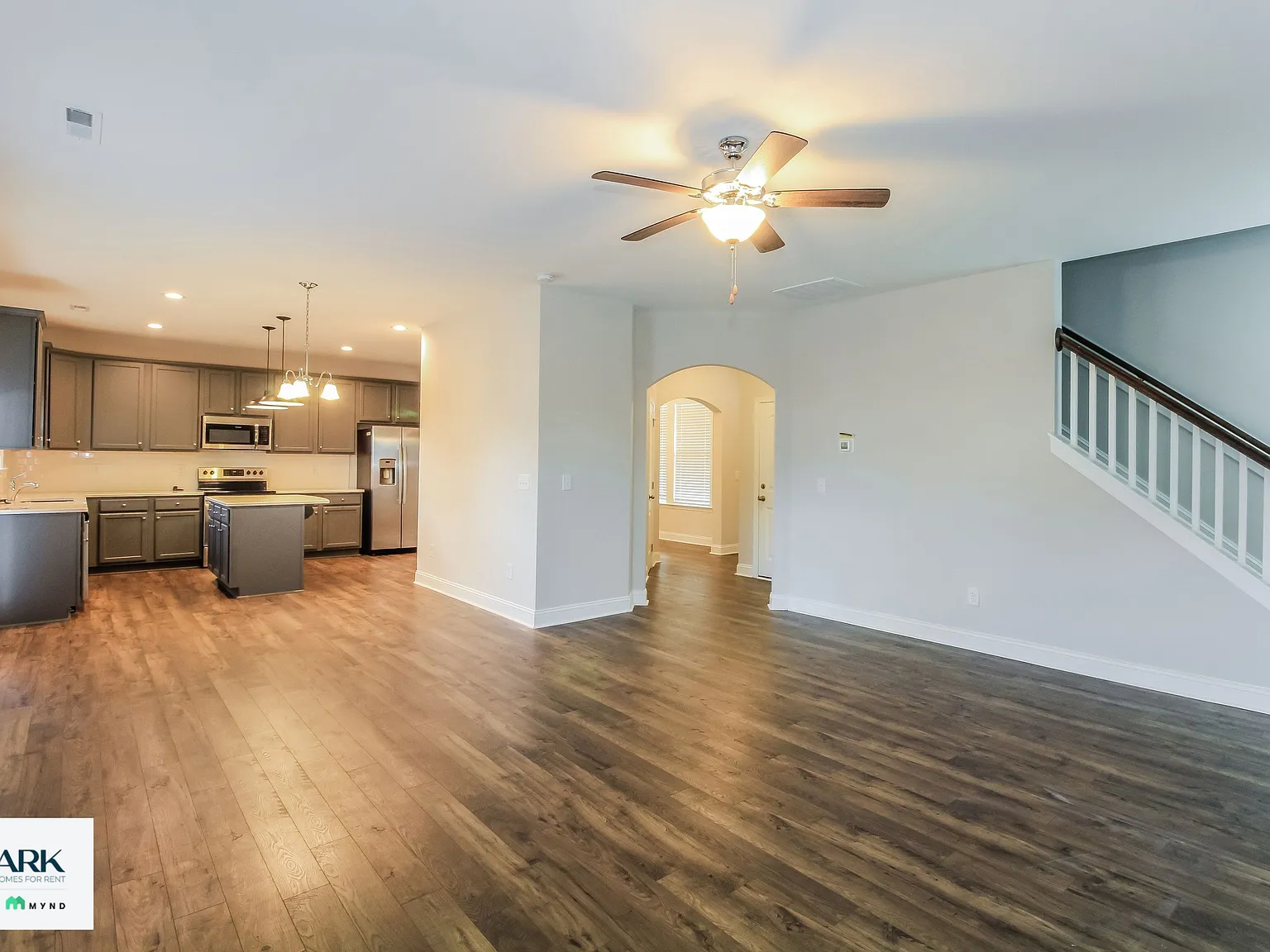 3 bed, 2.5 bath, 1726 sqft, $2,149 — Photo 4
