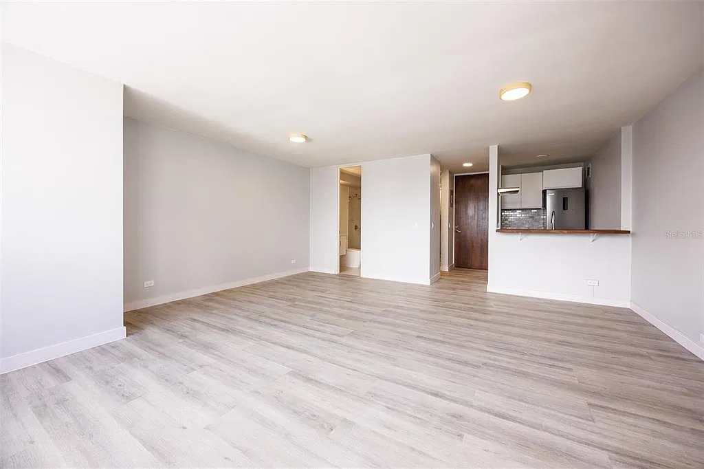 1479 Ashford Ave — Photo 4