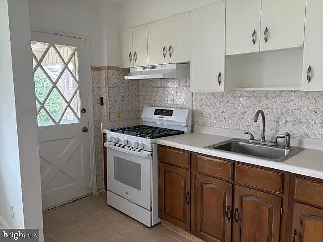 325 Imla St — Photo 10