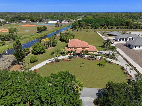 14983 Draft Horse Ln