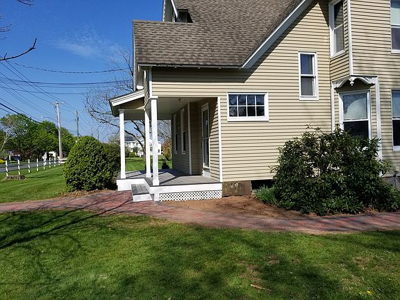 Front porch/entry.