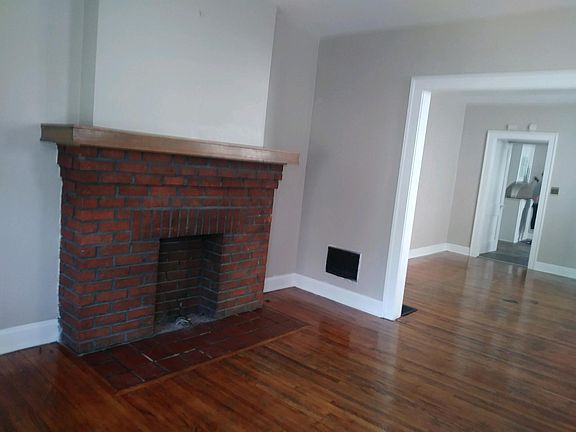 4th image of 799 Seymour Ave