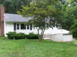 126 Beacon Hill Rd, Morganville, NJ 07751