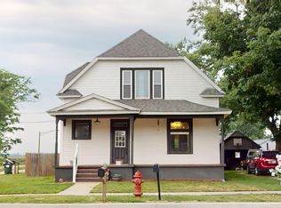 312 S Main St, Otterbein, IN 47970