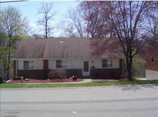 1335 Meadowlark Dr, Pittsburgh, PA
