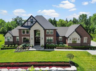 47545 Casa Loma Ct, Northville, MI 48167