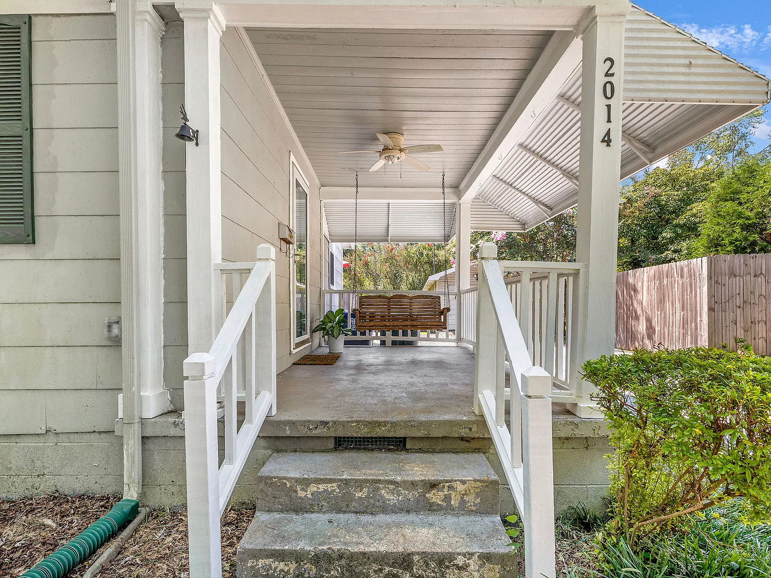 2 bed, 960 sqft, $1,500 — Photo 3