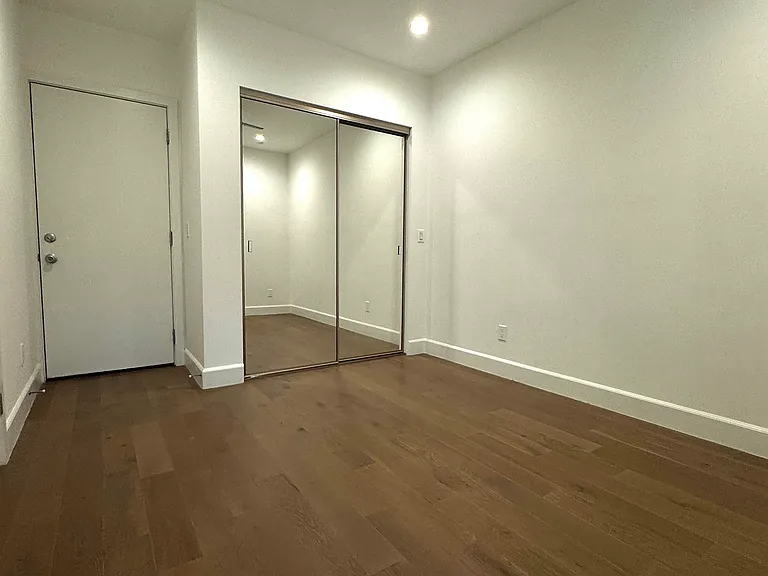 6342 Murietta Ave — Photo 12
