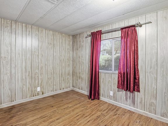 4th image of 612 E Gila Ln