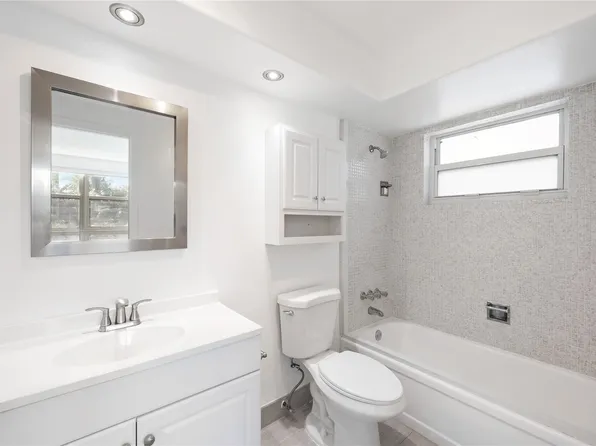 2801 NW 47th Terrace #201a, Lauderdale Lakes, FL 33313
