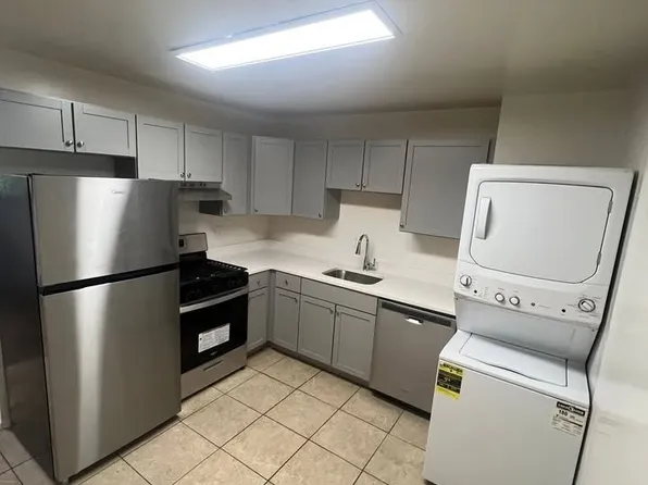 18628 Walkers Choice Rd APT 5, Montgomery Village, MD 20886