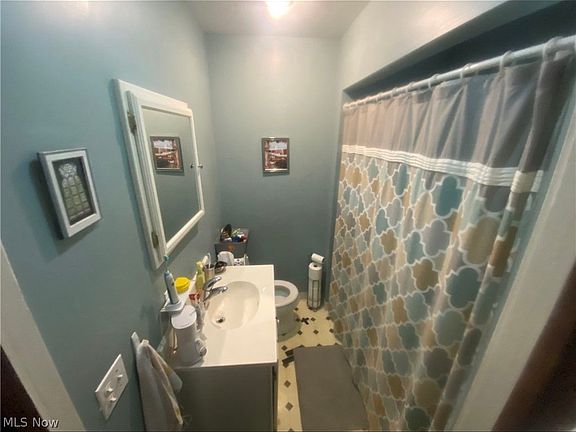 5th image of 1601 Cordova Ave #2