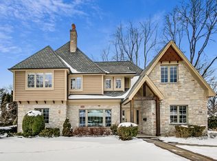 516 S See Gwun Ave, Mount Prospect, IL 60056