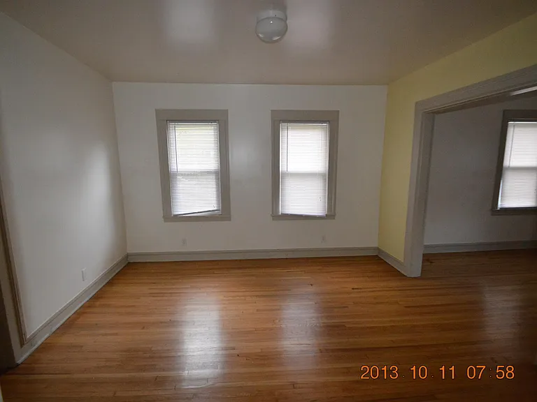 840 Meigs St — Photo 4
