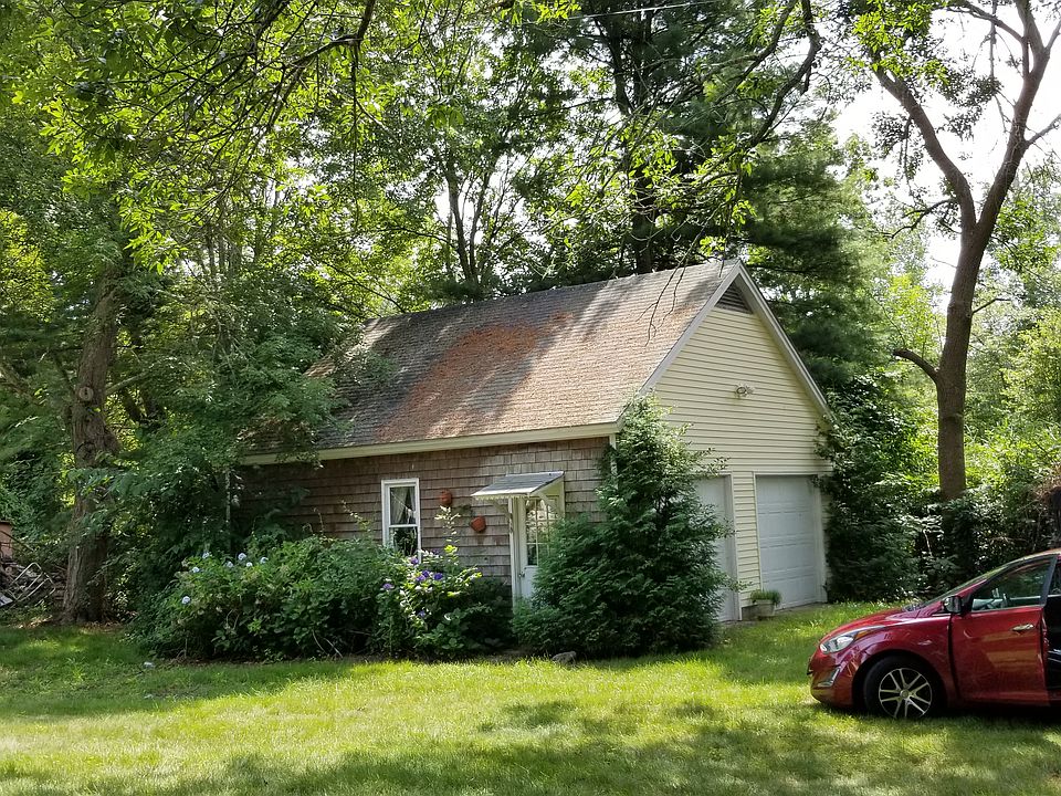 2nd image of 276 Washington Rd