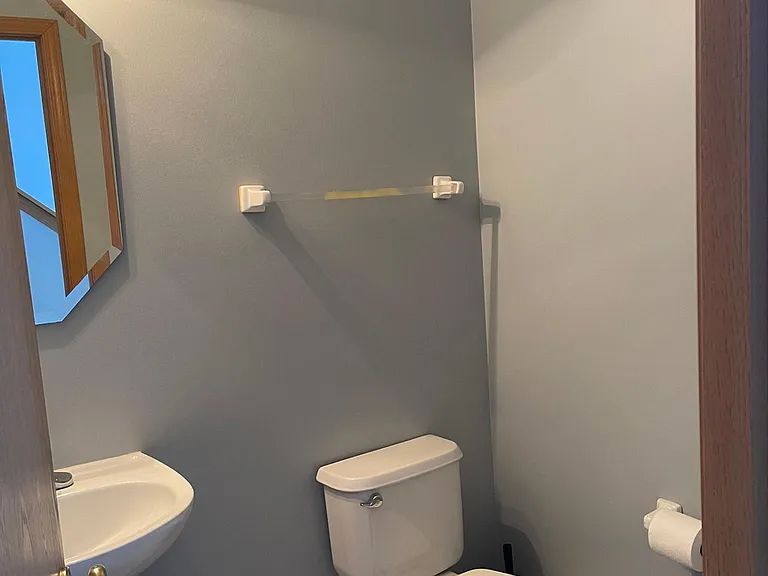 2546 Oak Tree Ln — Photo 7