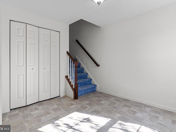 3rd image of 2109 Hayward Ave