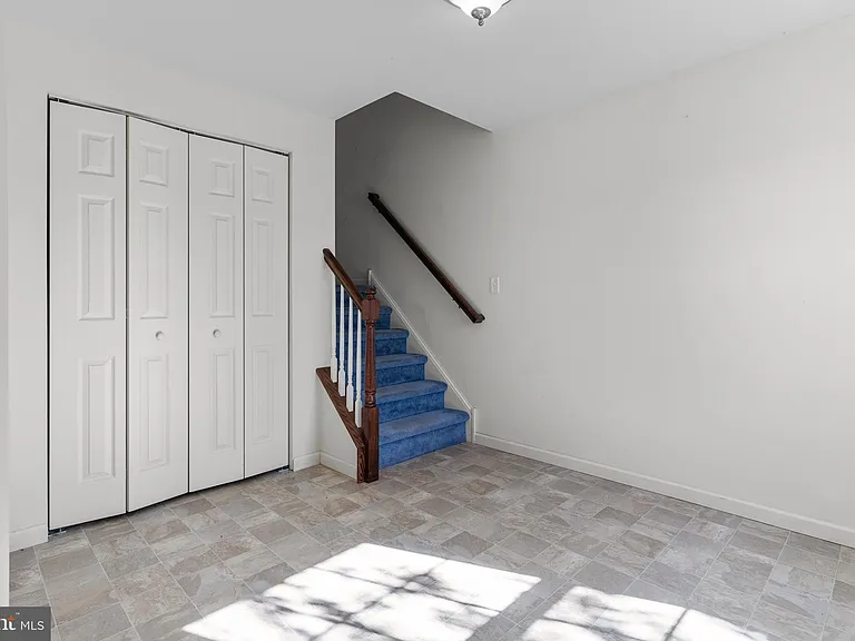 2109 Hayward Ave — Photo 3