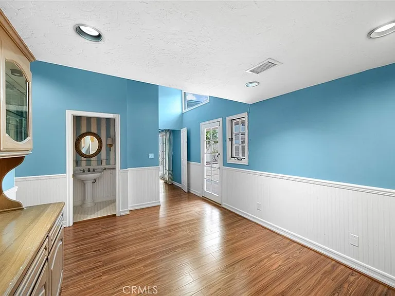 905 Emerald Bay — Photo 25