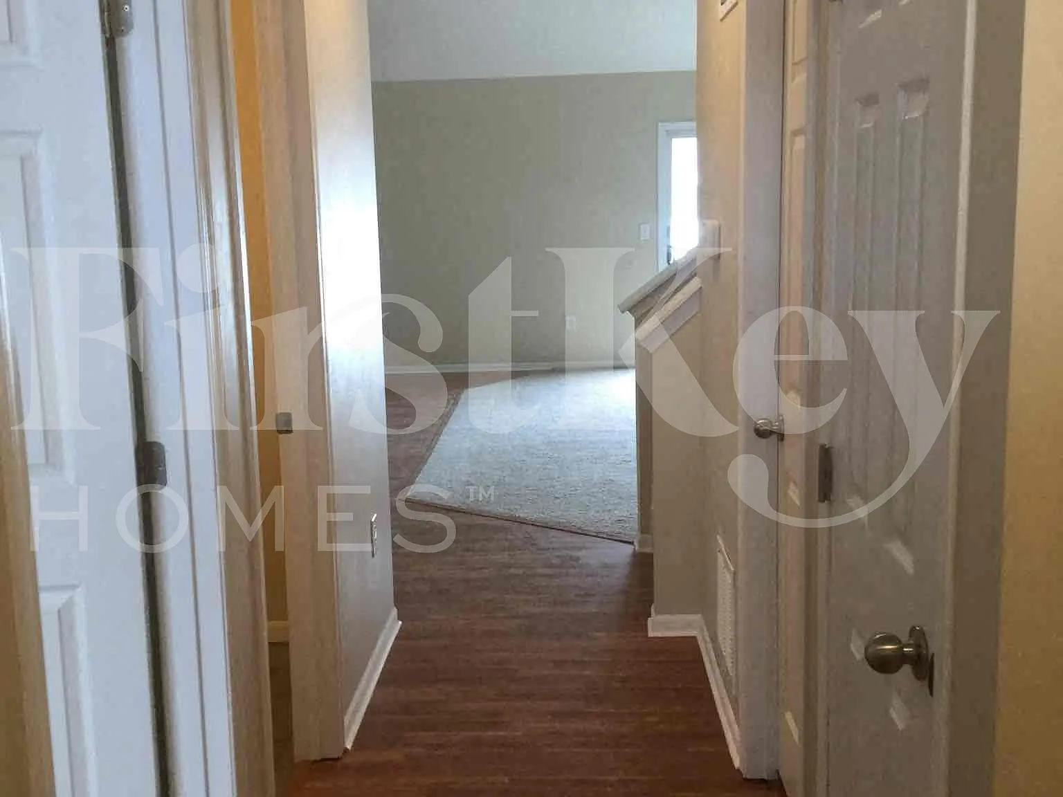 3 bed, 2.5 bath, 1784 sqft, $3,160 — Photo 2