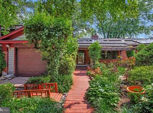 997 N Sycamore St, Falls Church, VA