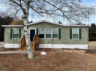 E1692 Park View Way, Waupaca, WI 54981