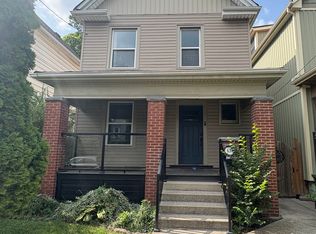 137 Avondale St, Hamilton, ON L8L 7B9