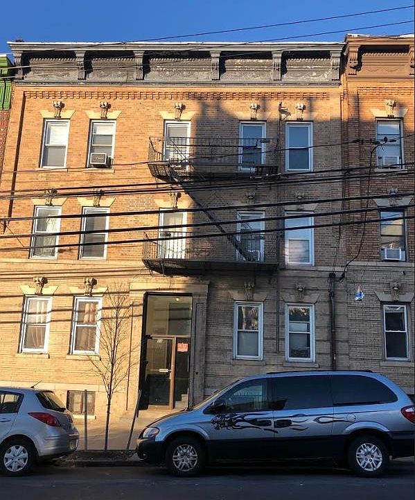 1st image of 44 Broadway APT 2