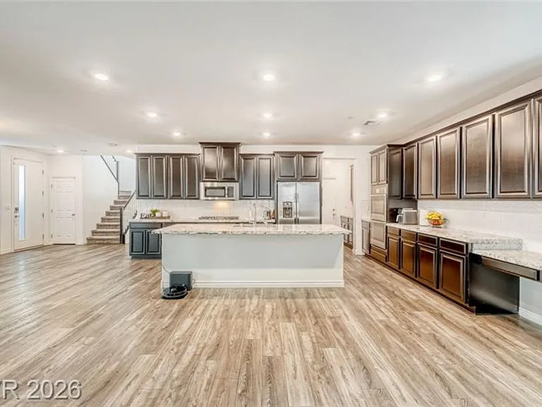 3135 Hazy Hills Ave — Photo 6