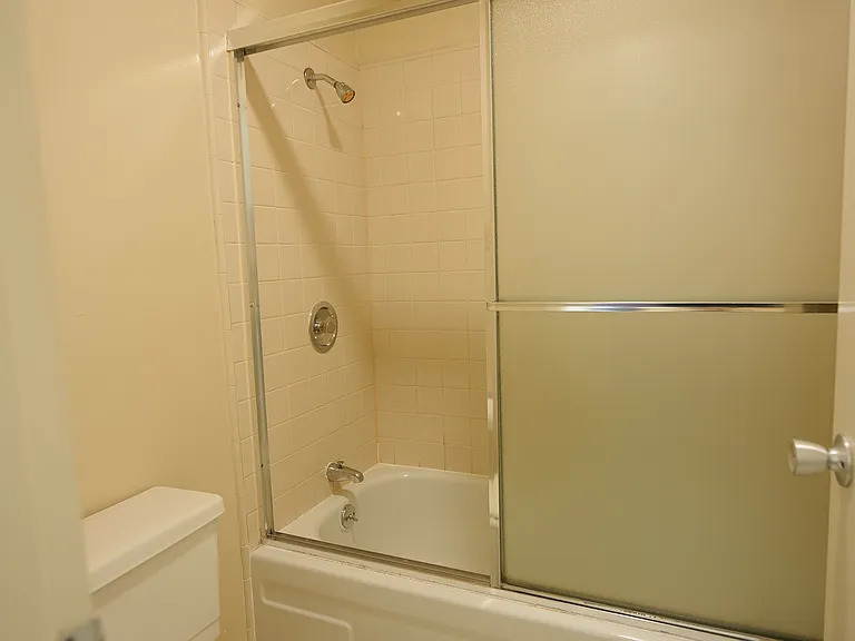 2431 Carlmont Dr #11 — Photo 20
