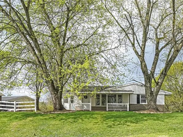 105 Fairlane Dr, Industry, PA 15052